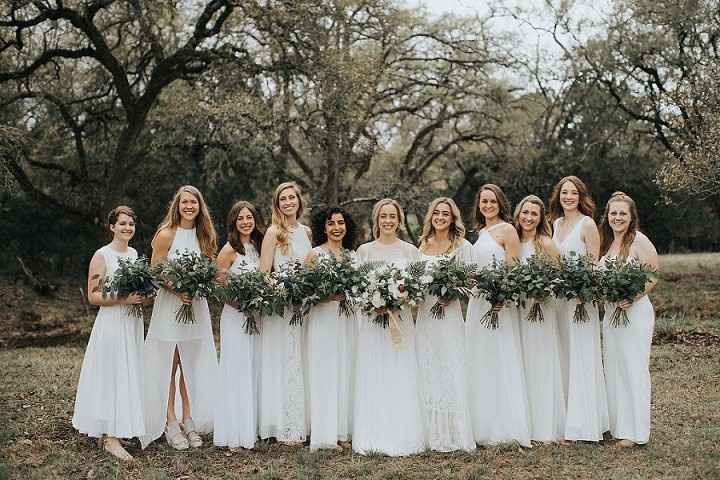 Damas de honor de branco 