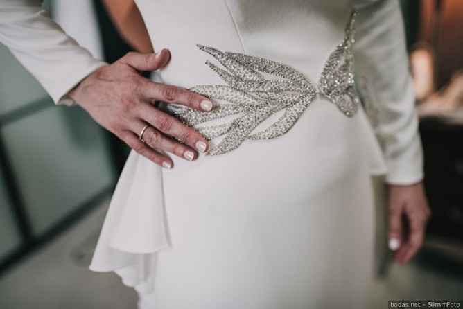 1. Detalhes do vestido 