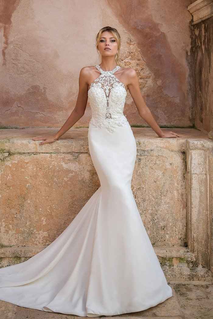 A. Decote halter 