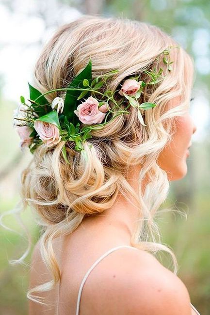 C. Penteado de noiva 