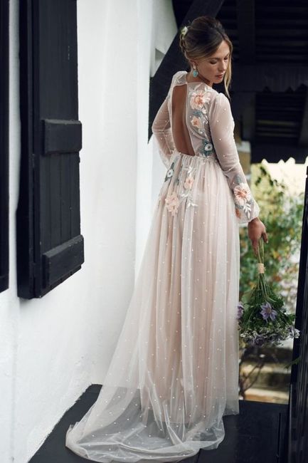4.  Vestido de noiva 