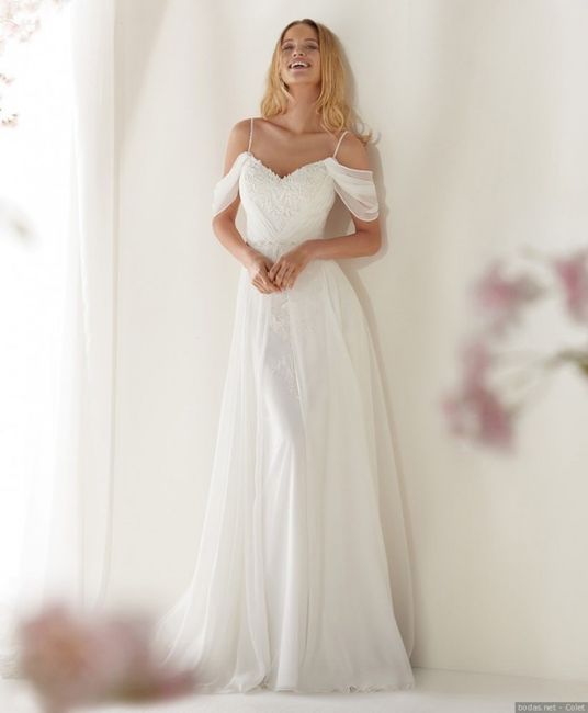 8. Vestido de noiva com alças 