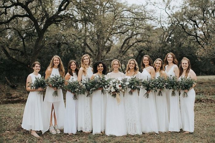 Damas de honor de branco 