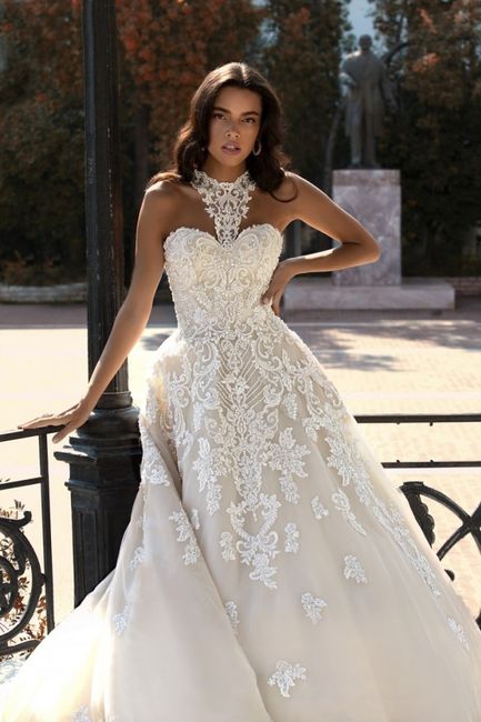 4. Vestidos de noiva Demetrios 