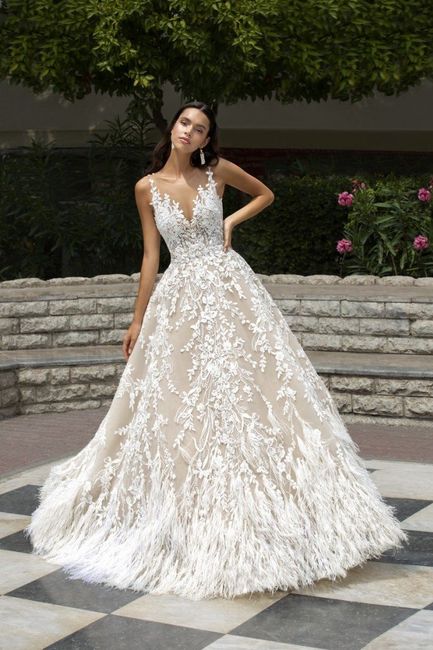 5. Vestidos de noiva Demetrios 
