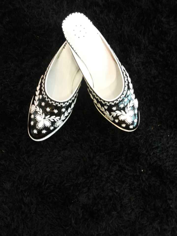 Os sapatos  - 1