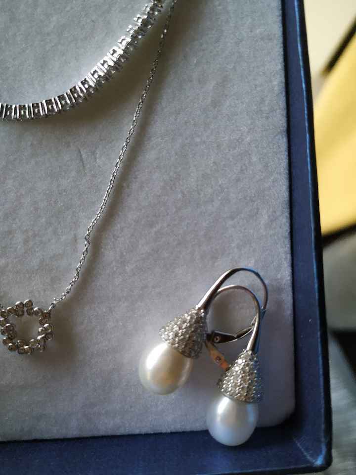 Brincos, fio e pulseira. Check 😀 - 2