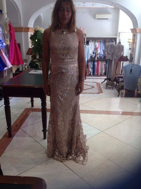 Qual a cor do vestido da vossa mãe? - 1
