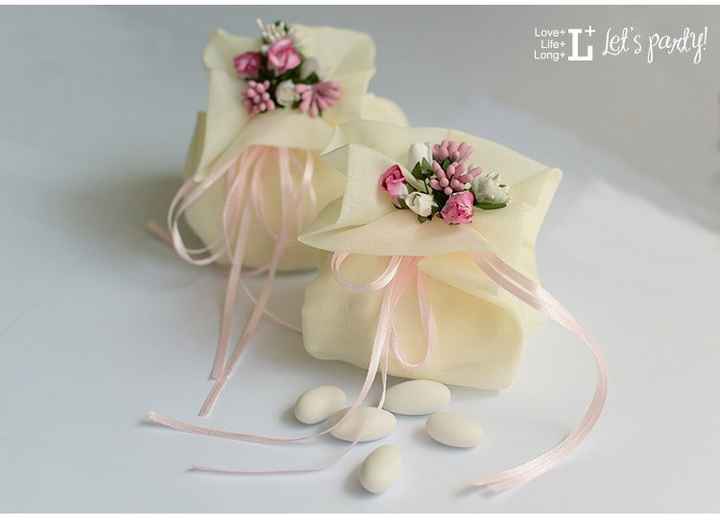 saquinhos amêndoas  (lembrança batizado)