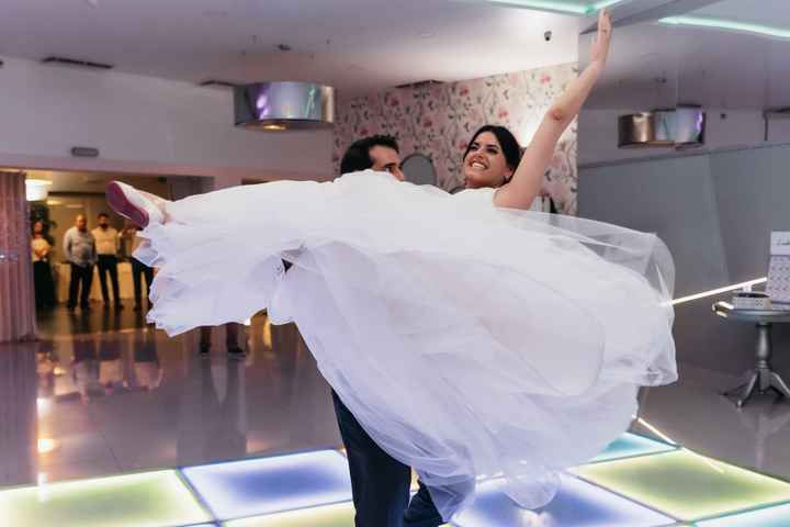 Dançar com vestido de noiva? - 1