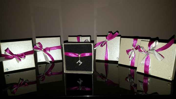 Prenda para damas de honor - 1