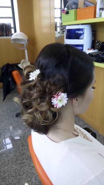 Help...cabeleireira e maquilhadora! - 2