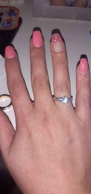 Bora partilhar o nosso anel de noivado? 💍😍 1
