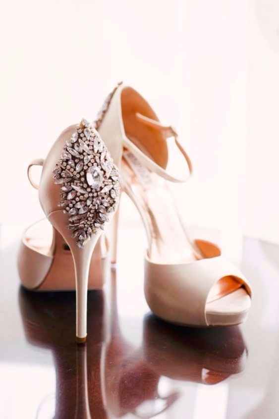 Sapatos D