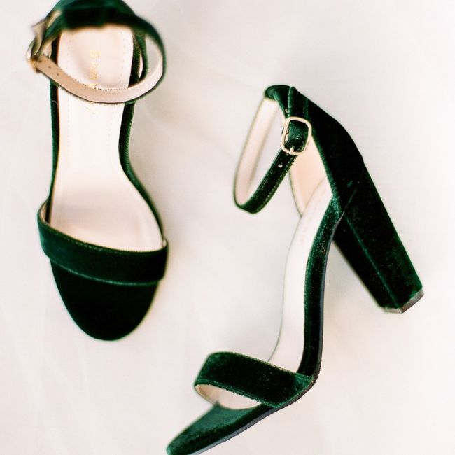 o Arco-íris 🌈 invade a Comunidade com inspirações (verde esmeralda) para sapatos de noiva 1