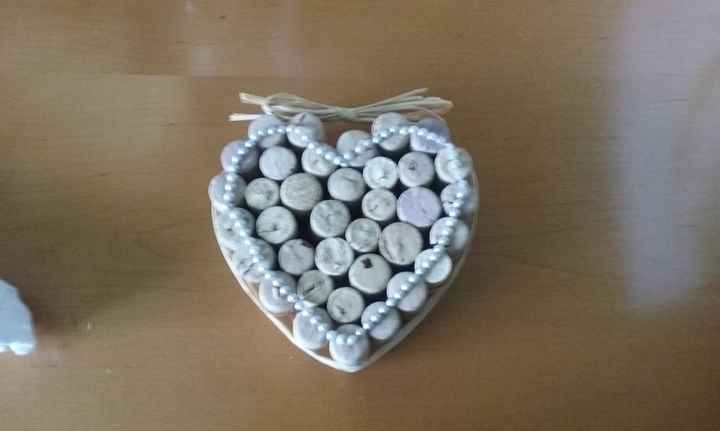 Coraçao de rolhas p/ decoraçao