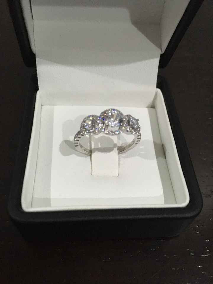 Bora partilhar o nosso anel de noivado? 💍😍 - 1
