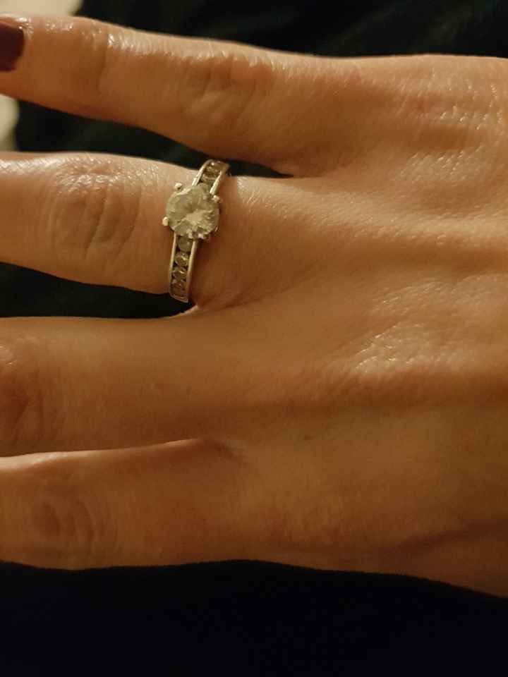 Bora partilhar o nosso anel de noivado? 💍😍 - 1