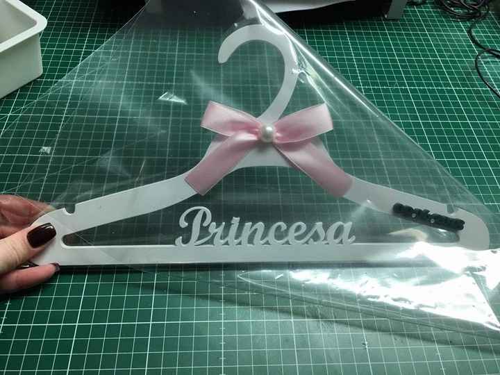 o cabide da minha menina das alianças que vai vestir se comigo