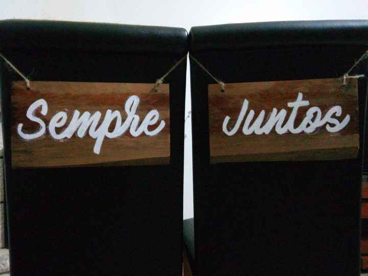Placas cadeira dos noivos