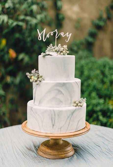 Bolo de casamento moderno 7