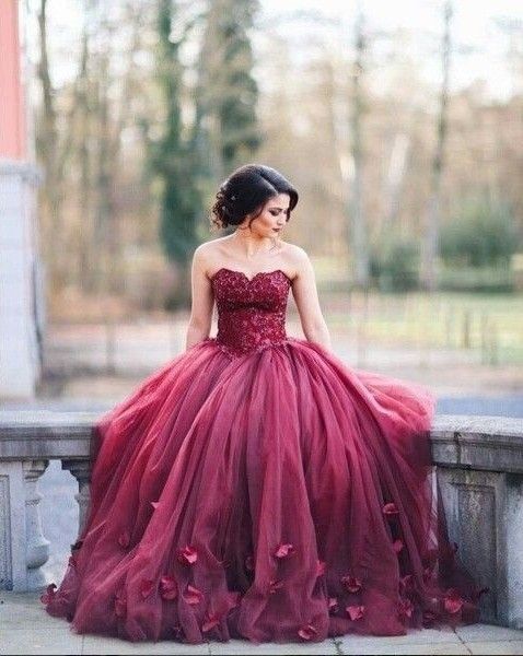 Vestidos de noiva para o mês Vermelho 5