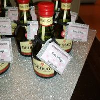  Aqui ficam algumas garrafinhas já feitas com as tais etiquetas - 2