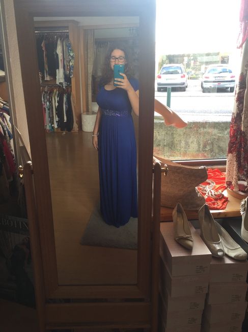 Qual o penteado melhor para este vestido? - help - 2