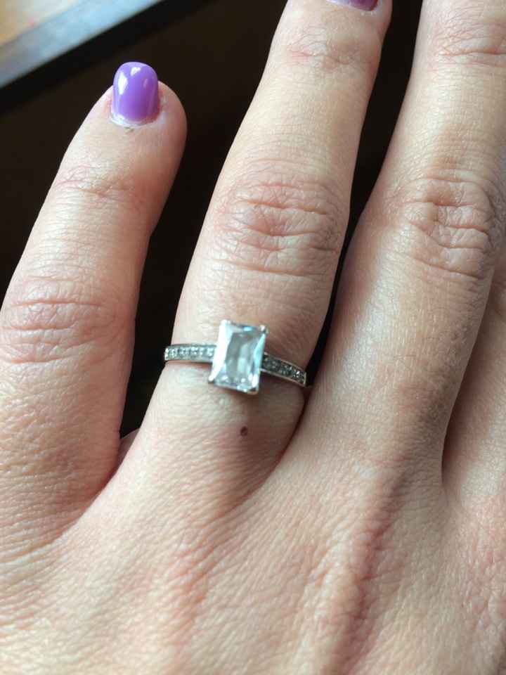 Mostrem os vossos aneis de noivado - 1