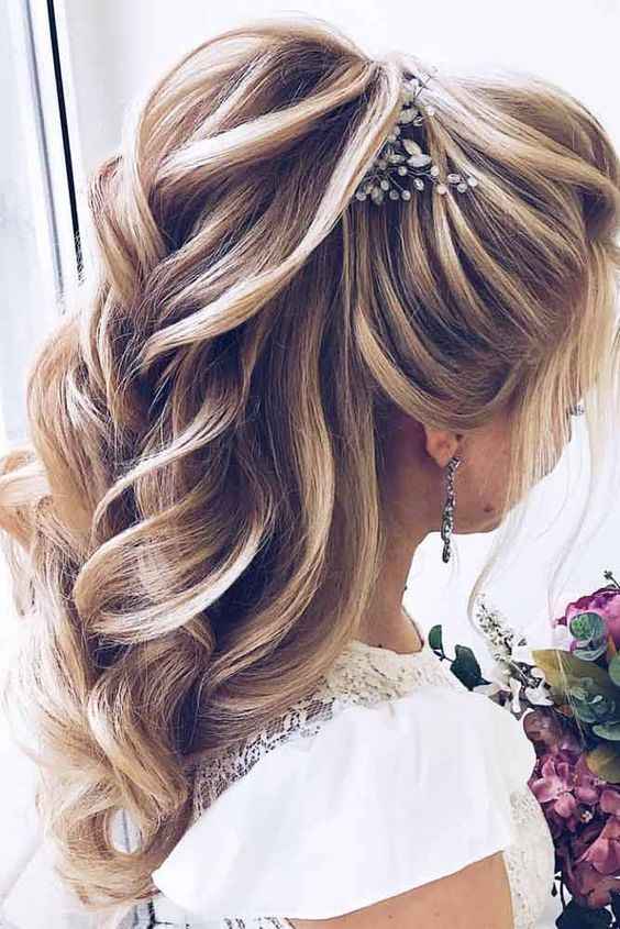 Penteado semipreso: 3 inspirações para vocês dizerem SIM - 1