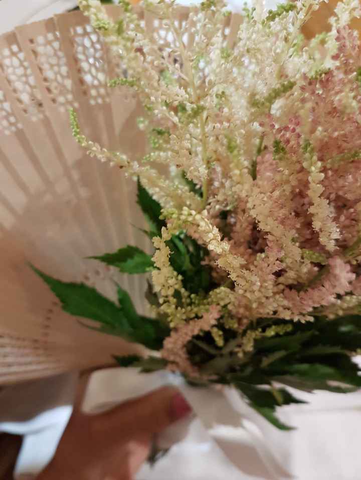 Damas de honra flores  e leque 