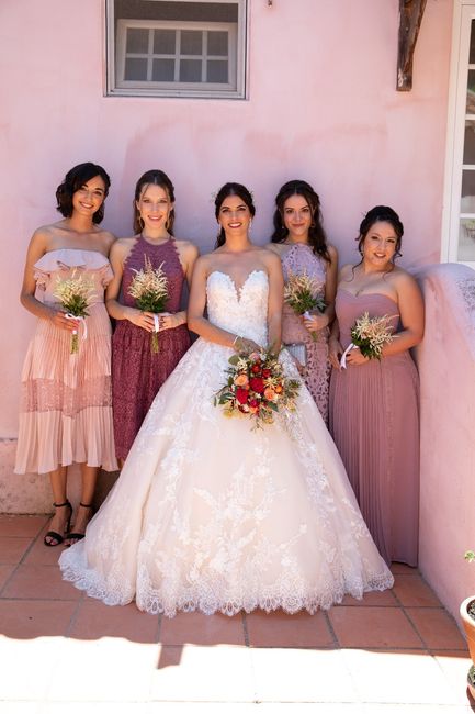 Damas de honra e noiva 