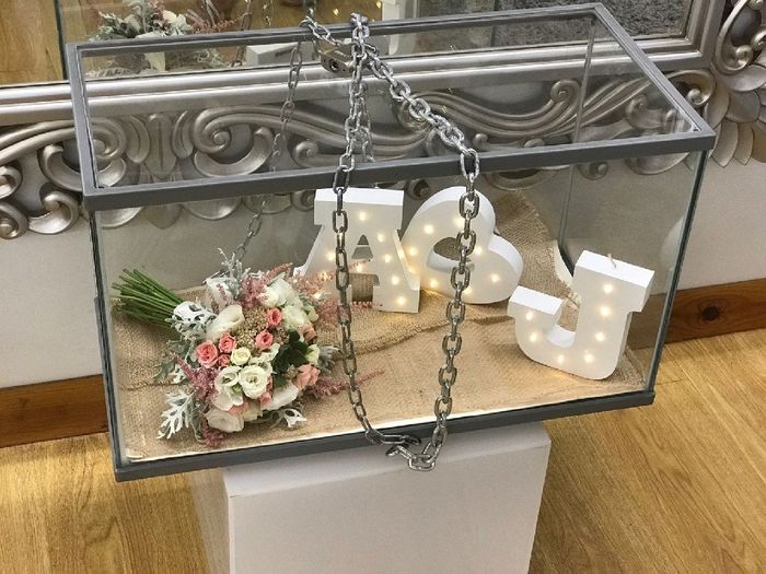 Caixa acrílica para bouquet solteiras/noiva - 1