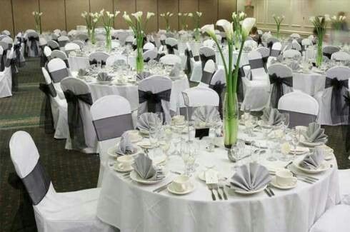 Decoração preta, branca, e prateada - 2