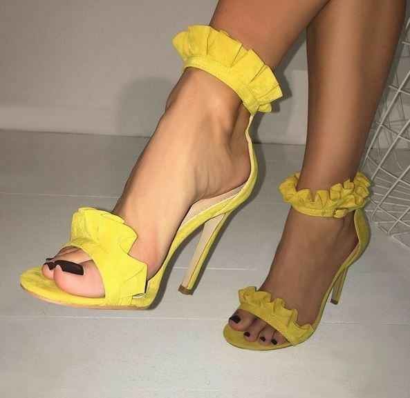 Sapatinhos para um look com amarelo 🤗🤗 - 1