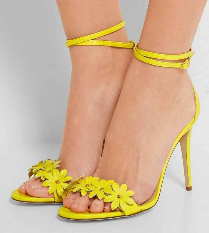 Sapatinhos para um look com amarelo 🤗🤗 - 8