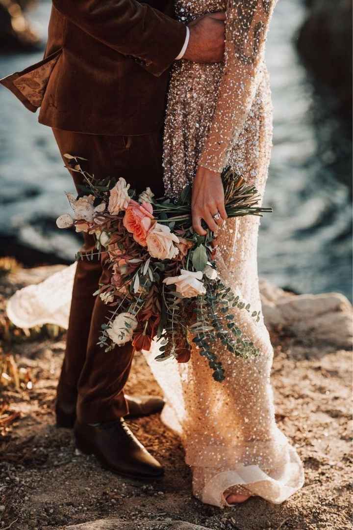 Vestido dourado... Que buquê escolher? - 4