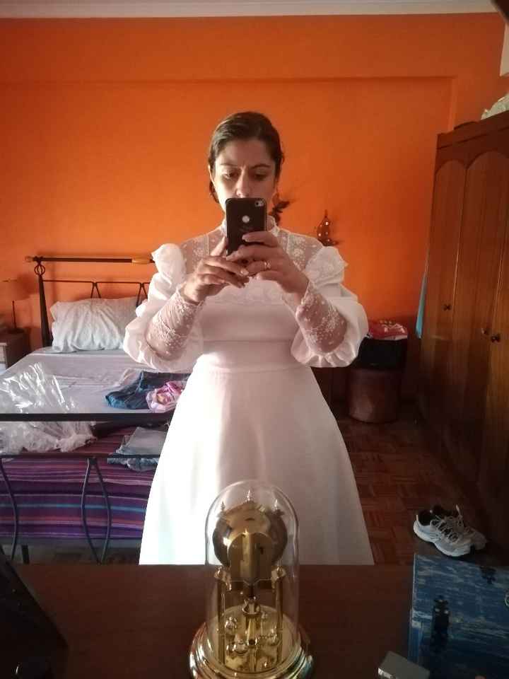 o vestido da mãe... Finalmente se cabe lá dentro a conseguir respirar novamente 😅😁 - 4
