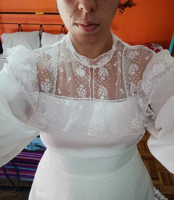 o vestido da mãe... Finalmente se cabe lá dentro a conseguir respirar novamente 😅😁 - 1