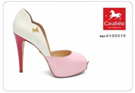 sapato com mistura de cores