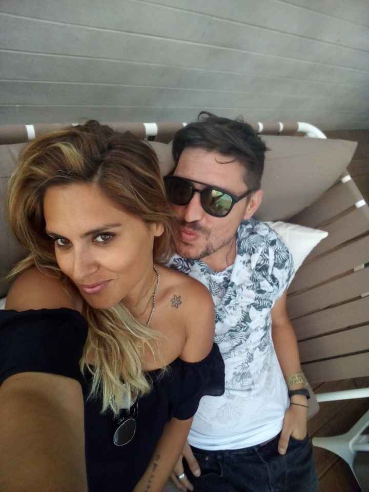 Nós... eu e ele!! Ele e eu!! Nós...