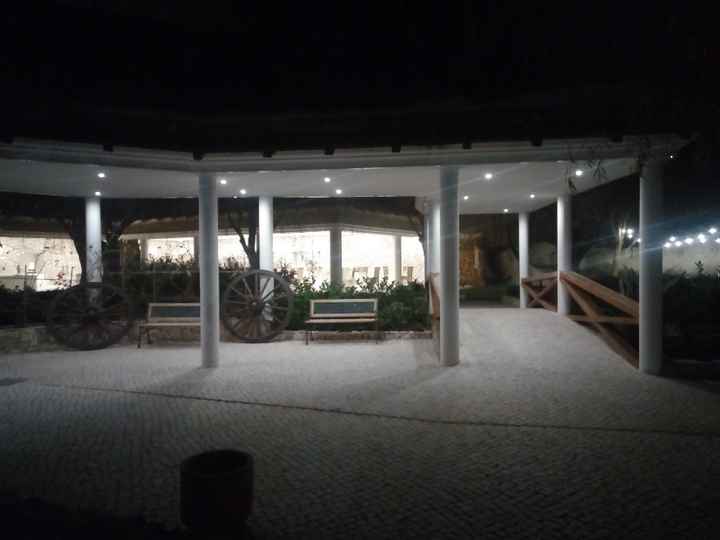 A entrada da sala vista do jardim... 