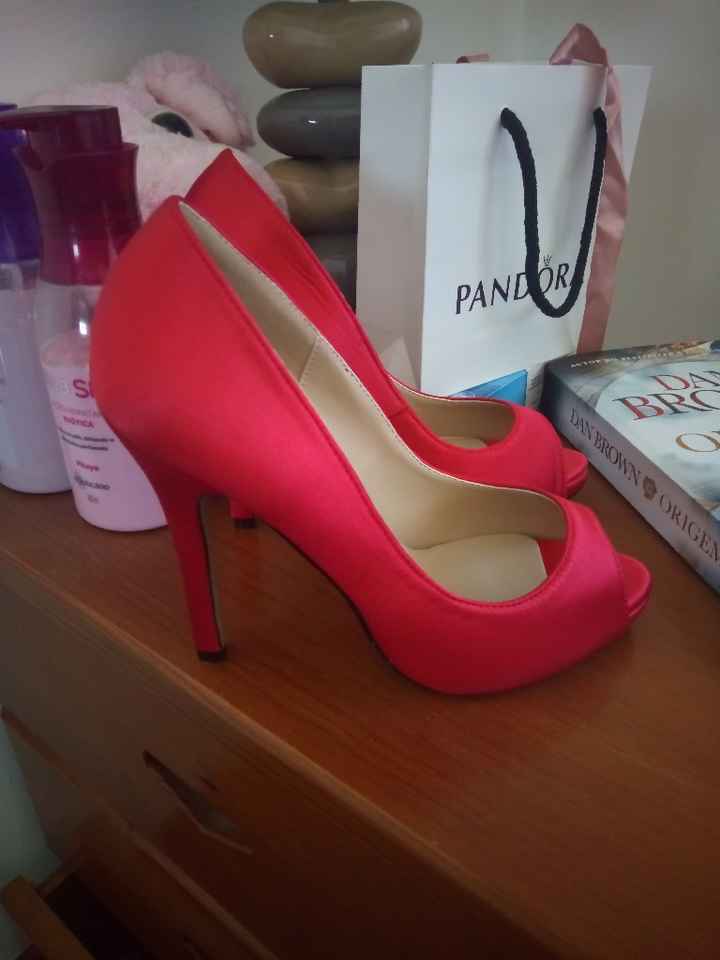 a 42 dias (ontem!) chegaram os meus sapatos!! 👠 - 1