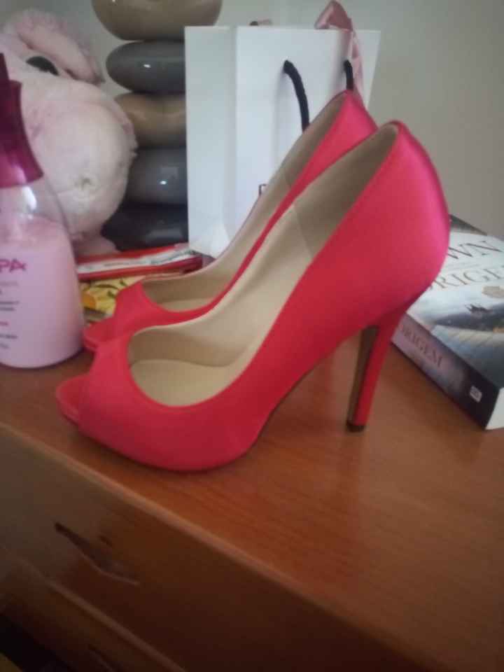 a 42 dias (ontem!) chegaram os meus sapatos!! 👠 - 2