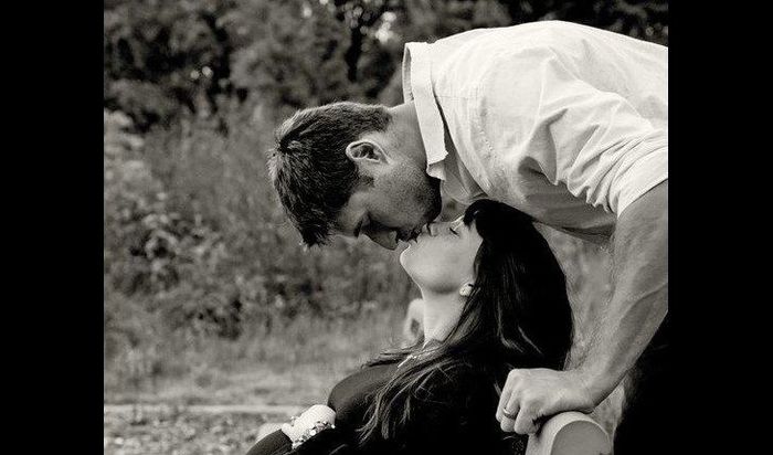 Ardente ou apaixonado? Descubra como é o beijo da mulher de cada signo 4