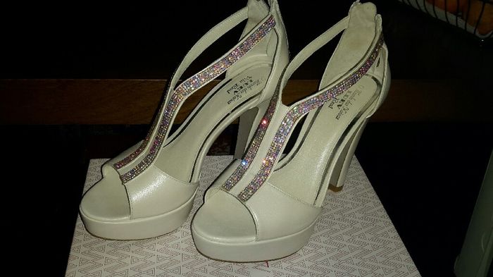 Personalizei os meus sapatos ;) - 2