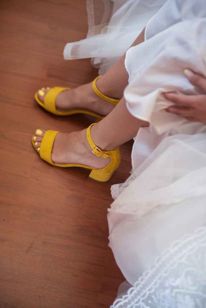 Sapatos amarelos - 1
