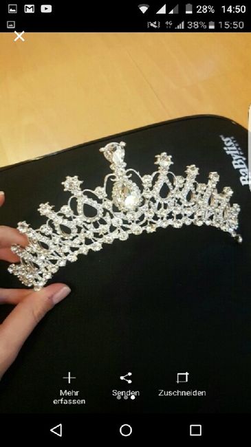 Check tiara - 1