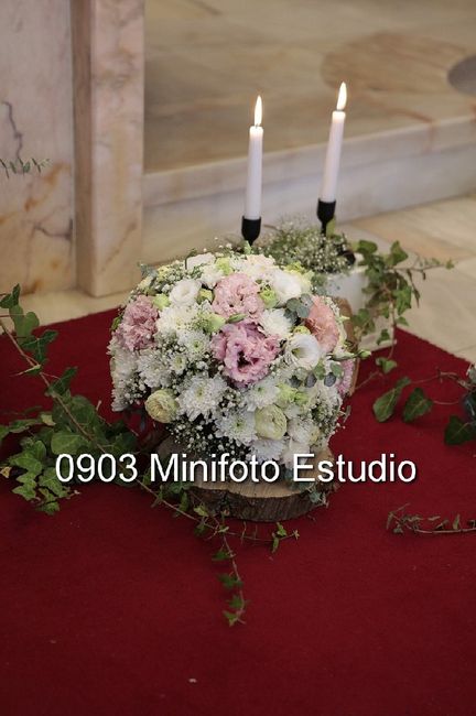 a decoração  da igreja tem ser igual ao ramo da noiva? - 1