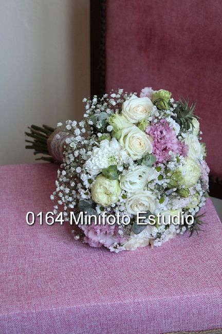 a decoração  da igreja tem ser igual ao ramo da noiva? - 5